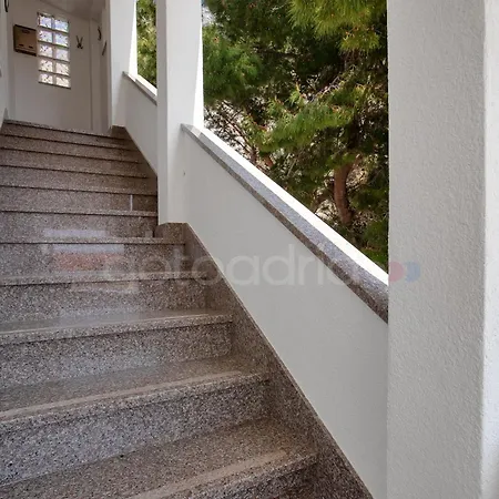 Apartman Near The In Drasnice *