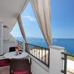 Apartment Near The In Drasnice Sreser