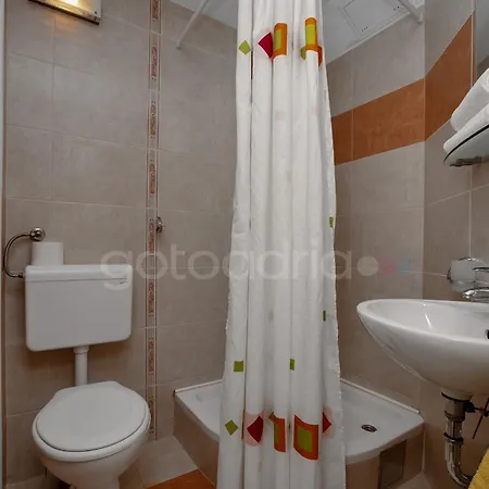 Near The In Drasnice شقة *