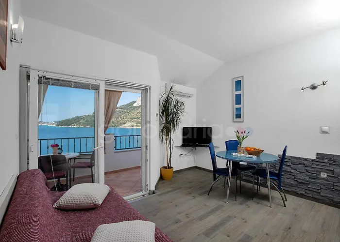 Near The In Drasnice Apartament Sreser