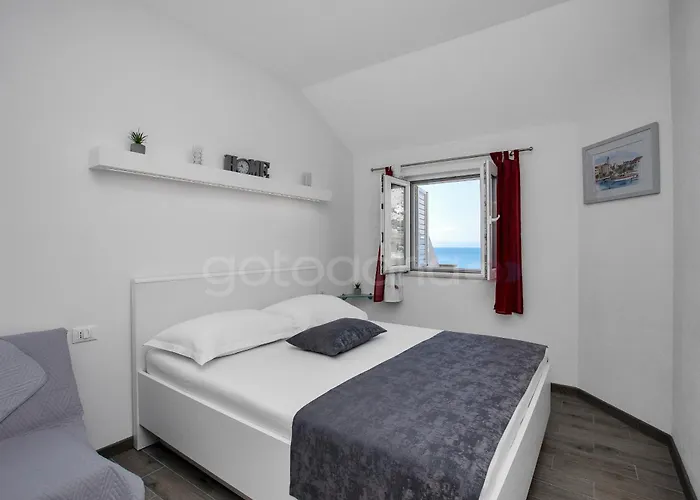 Near The In Drasnice Apartament