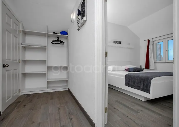 Near The In Drasnice Apartament Sreser