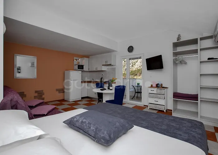 Near The In Drasnice Apartament *